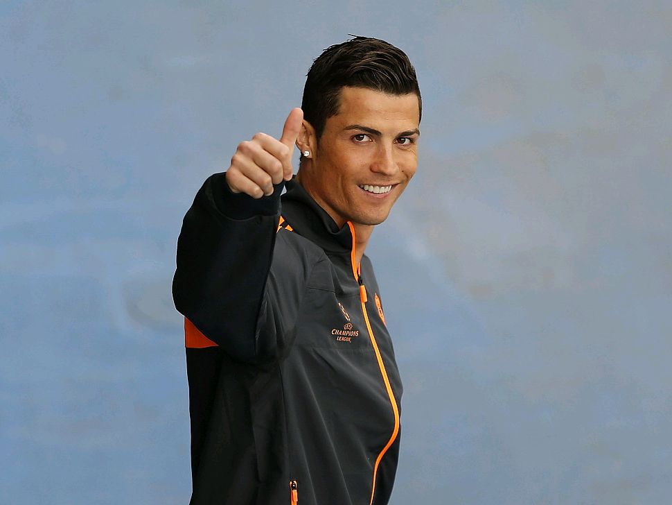 签到2027年！山东泰山续约中超最贵外援，克雷桑入籍或助国足！