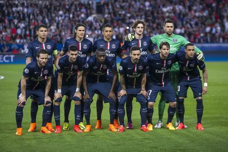 摩纳哥球迷因对球队不满而集体沉默，加拉塔萨雷反享受欢呼（摩纳哥球迷以沉默表达不满，加拉塔萨雷收获热烈欢呼）