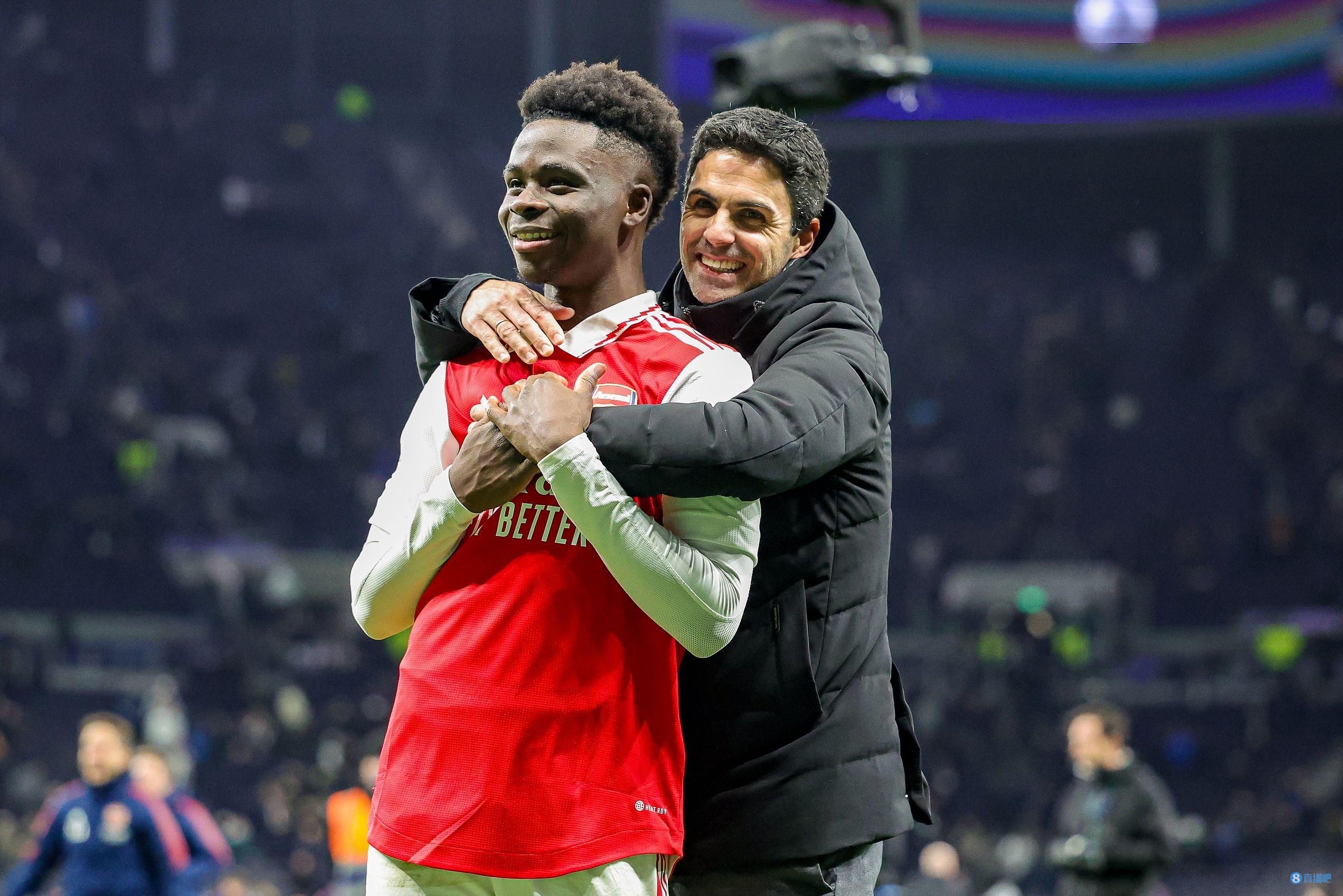 西甲战报：莫雷诺、奥卢瓦塞伊破门，黄潜2-1马略卡（西甲：莫雷诺、奥卢瓦塞伊建功，比利亚雷亚尔2-1小胜马略卡）