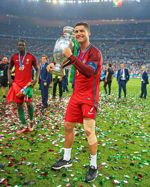 混团世界杯：日乒8-0瑞典，获六连胜，伊藤美诚让对手三局得10分