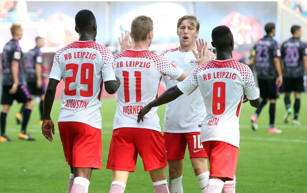 足球战术进化史（足球战术演变之路）