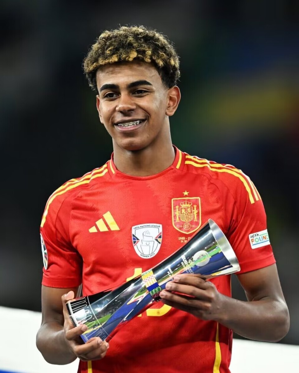 梅西回应何时退役：除非身体状态下滑，或心中不再有热情（梅西谈退役：除非状态下滑或不再热爱，否则不会离开赛场）