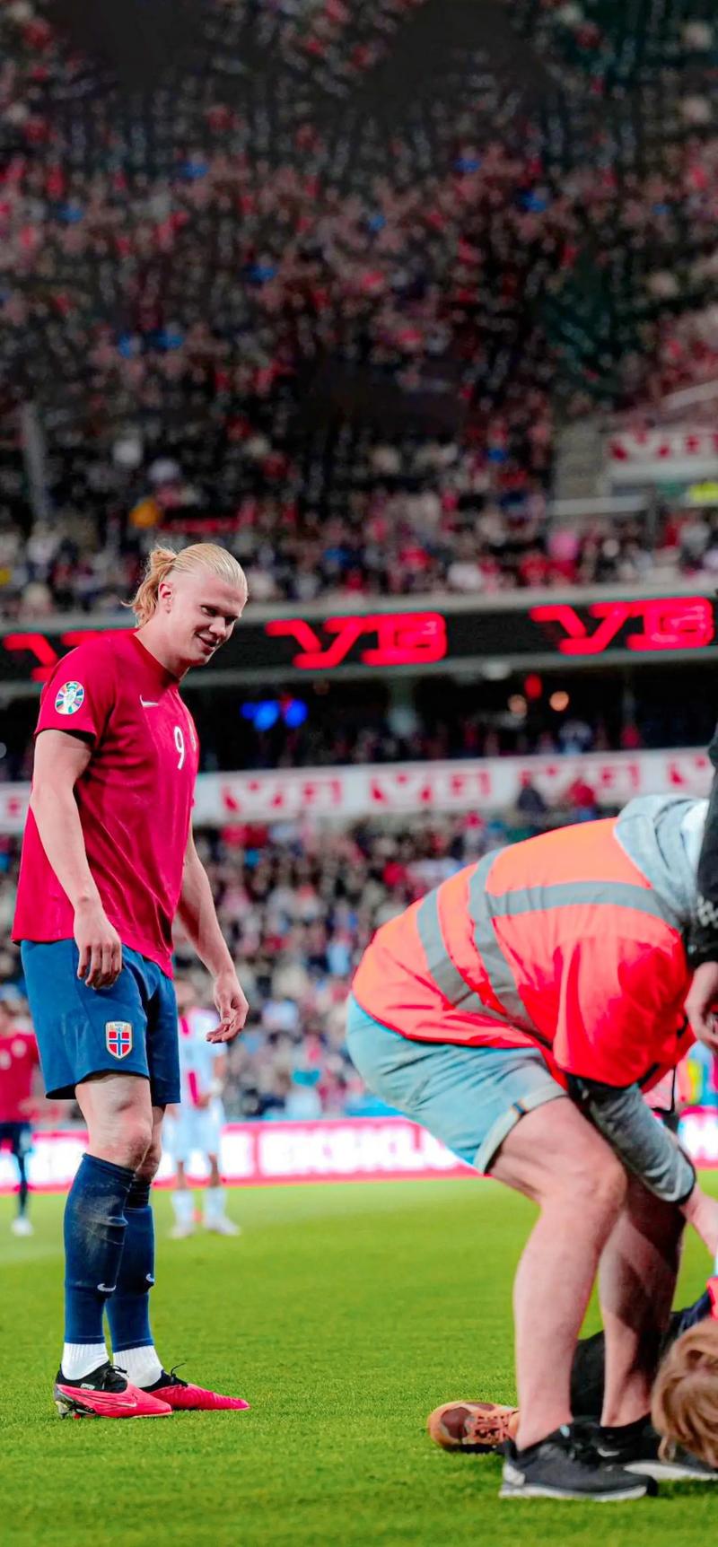 足球报：多支中超球队巨额欠税，以亿元为单位拖欠税款（足球报：多家中超俱乐部拖欠税款，金额以亿元计）