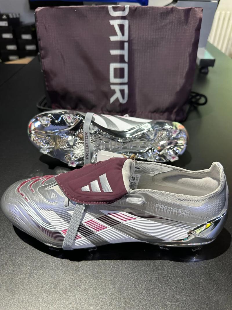 连续20场联赛进球2+，拜仁追平自己保持的德甲历史纪录（拜仁联赛连20场至少进2球，追平其保持的德甲历史纪录）