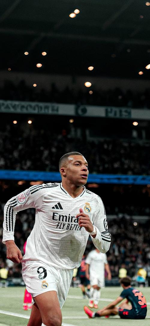 西媒：塞尔维亚前球员米洛耶维奇因涉嫌贩毒、非法贩枪等罪名被捕（外媒：塞尔维亚前球员米洛耶维奇涉贩毒及非法枪支交易等被逮捕）