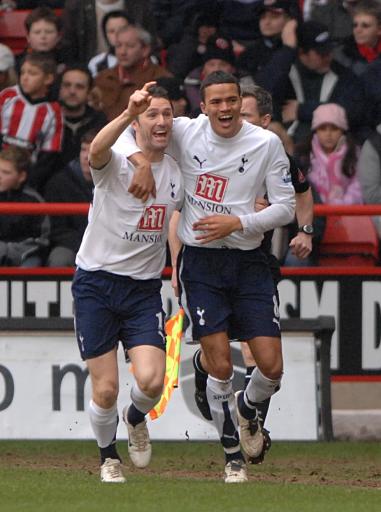 德劳伦蒂斯：在我们这个破主场里，一场只能赚300万欧（德劳伦蒂斯抱怨主场收入：每场仅300万欧）