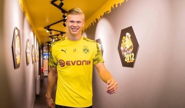 米体：卡利亚里门将卡普里莱受到了多家豪门俱乐部青睐（米体：多家豪门相中卡利亚里门将卡普里莱）