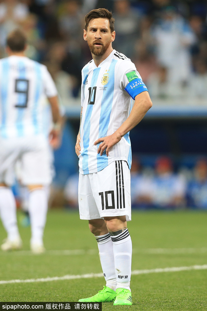 曼城德布劳内助攻斯特林破门（曼城斯特林破门 德布劳内献助攻）