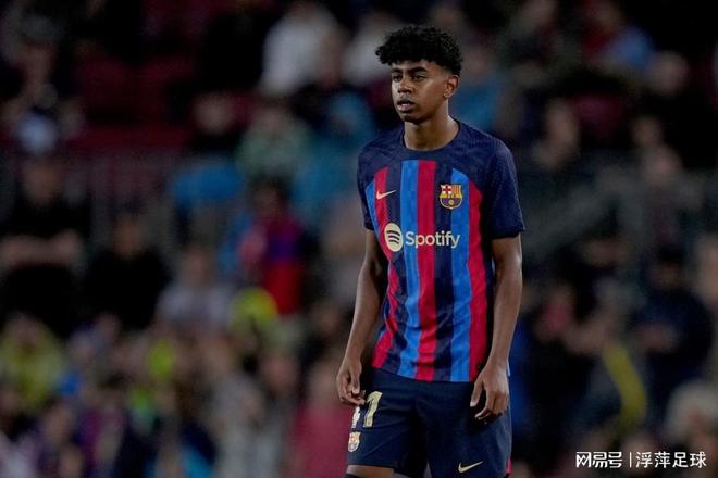 两边不讨好，瓦伦VS塞维赛后主裁判遭双方主帅声讨（瓦伦VS塞维赛后风波：主裁遭两队主帅齐声抨击）