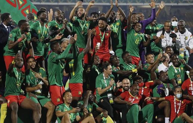 瓜迪奥拉双喜临门！福登三轮5球，曼城3-0大胜最强升班马宣战皇马（曼城3-0斩最强升班马！福登三轮轰5球，瓜迪奥拉喜上加喜，向皇马下战书）