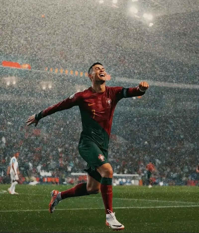 北青：国足季前可能安排冬训，具体计划待邵佳一发布会后明确（北青：国足季前或将进行冬训，具体安排待邵佳一发布会后揭晓）