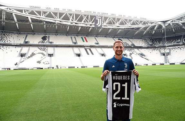 达成新里程碑，梅西职业生涯已直接参与1300粒进球（梅西再攀高峰：职业生涯直接参与进球数达1300）