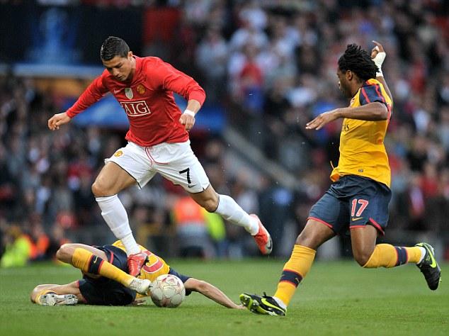 14次，维尼修斯本赛季在进攻三区内被犯规次数五大联赛最多（维尼修斯本季进攻三区被犯规14次，五大联赛之最）