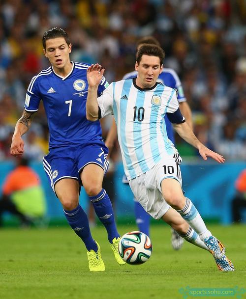 现役球员连续20+场次：亚历山大95场领跑，第二仅15场（现役20+连场榜：亚历山大95场遥遥领先，次席仅15场）