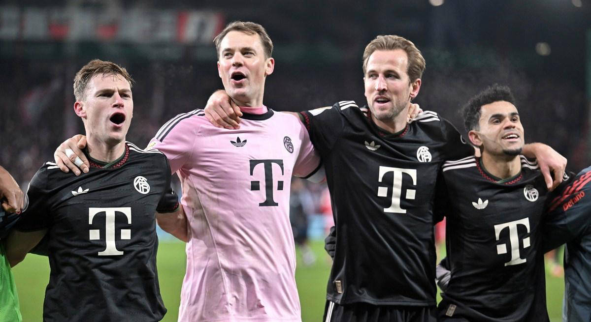 砸地头球破门，梅西打进职业生涯的第896球