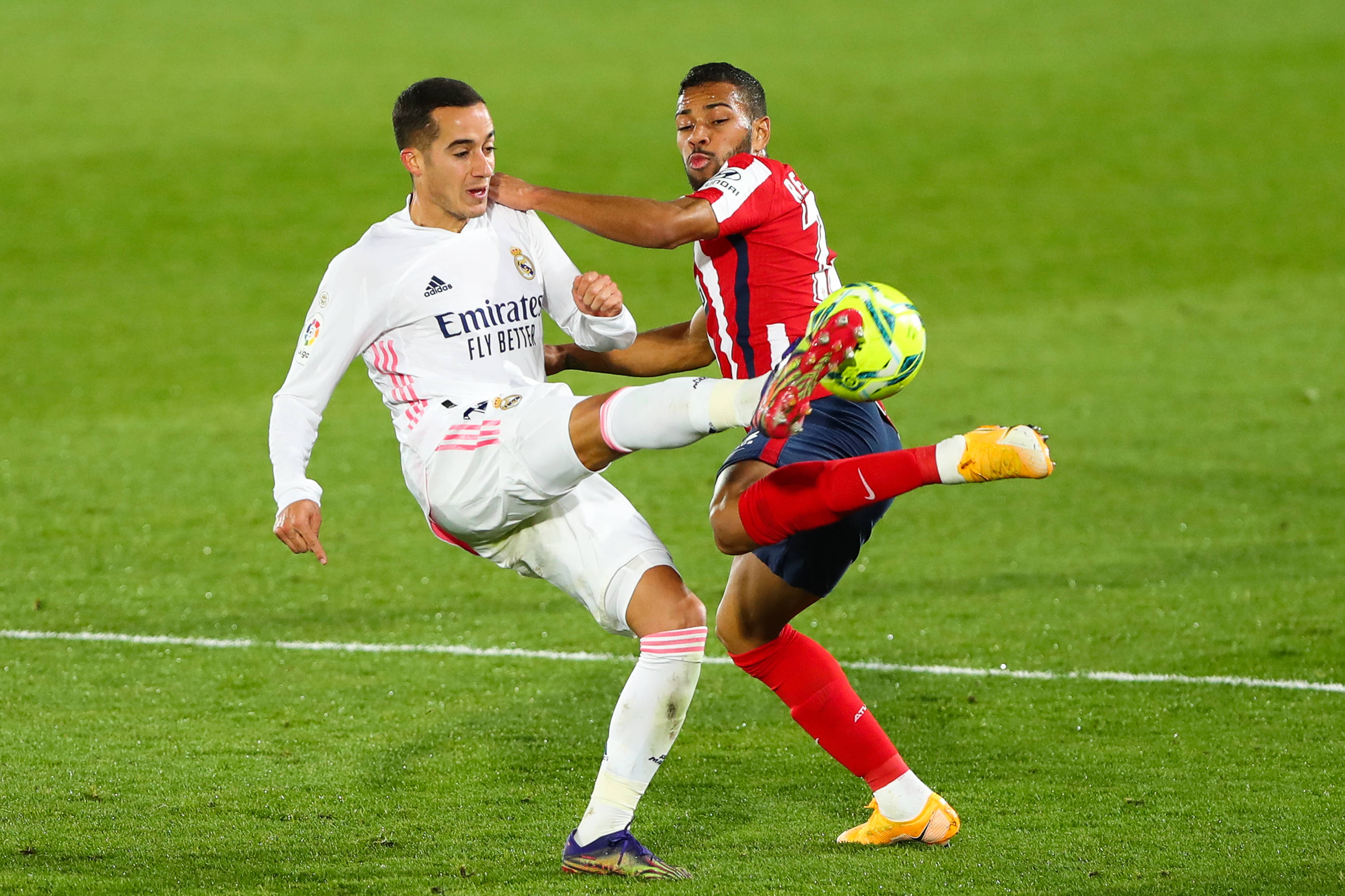 罗马诺：迪乌夫的最终转会费为2500万欧元，并已确保全额支付