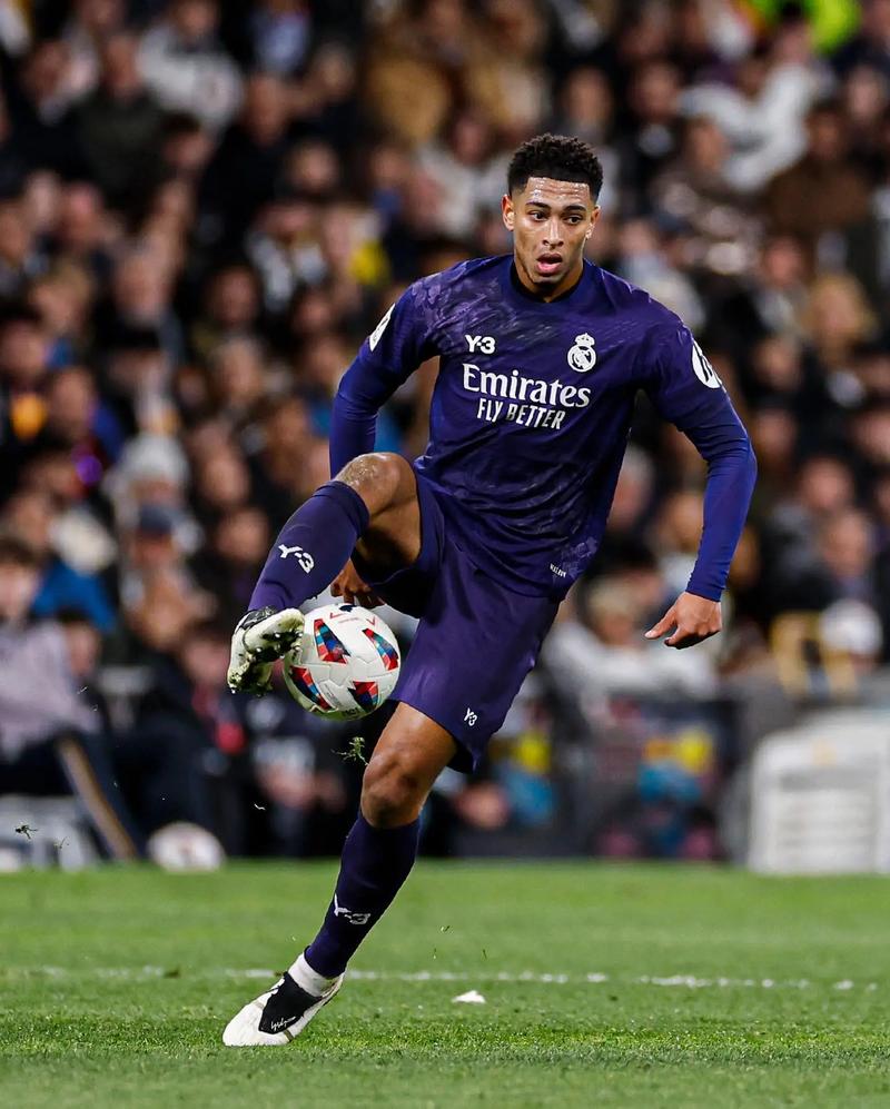 CBA杯：胡金秋缺席广厦险胜青岛 孙铭徽13+10塔克22+7