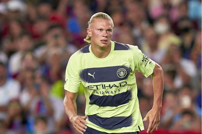 国际米兰攻守俱佳领跑意甲（国际米兰攻防均衡稳居意甲榜首）