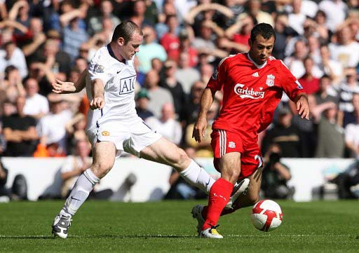 英媒：费迪南德称卢克-肖在曼联有重要地位，他需要证明自己（英媒：费迪南德认为卢克-肖在曼联举足轻重，但仍需自我证明）