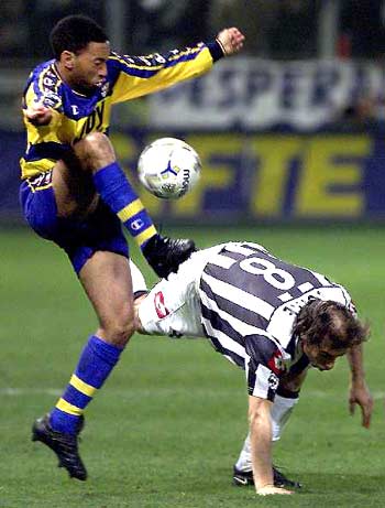 这波操作真是离谱又好看