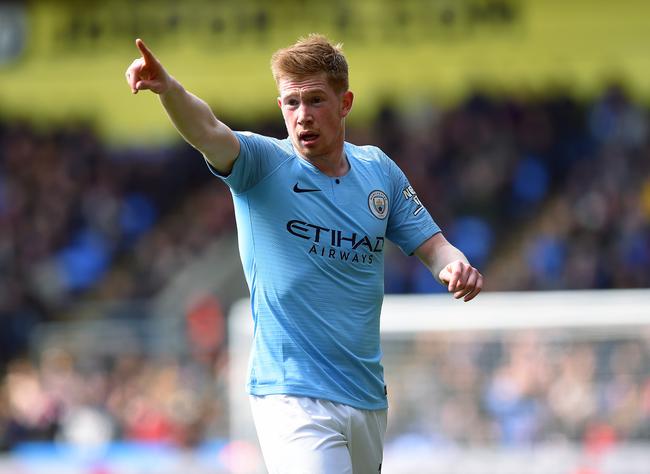 格拉斯纳谈对阵曼联：一周内第三次对三后卫阵型的球队很有趣（格拉斯纳谈战曼联：一周第三次遭遇三后卫球队，颇感有趣）