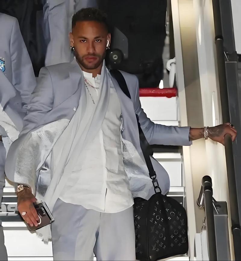 一人一城，韩国前国脚崔喆淳退役，曾代表全北出场超500次（全北功勋、韩国前国脚崔喆淳宣布退役：为俱乐部出场500余场）